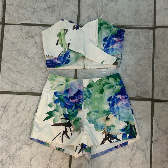 Pants - Floral Print Women's Shorts